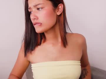 girl
        alasska_18 cam image #29247