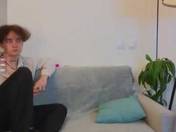 couple Cam Girls Live with catchustoday