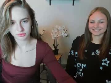 couple Cam Girls Live with tina_boom