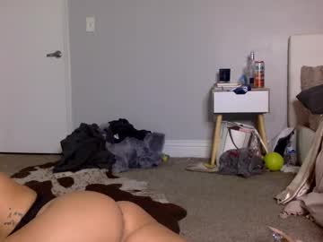 couple
        swirlgirls304 cam image #14358