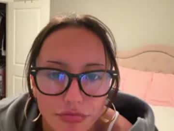 couple
        itsleoblaze cam image #35762