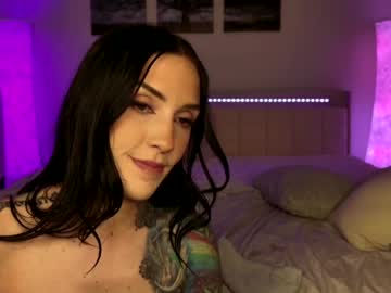couple Cam Girls Live with yokoroze