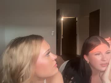 girl Cam Girls Live with lara2fox