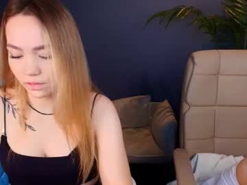 couple Cam Girls Live with top_twins