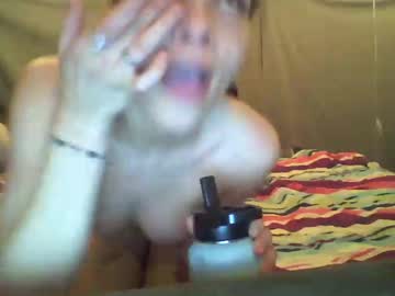 couple
        maskedcouple0420 cam image #13102