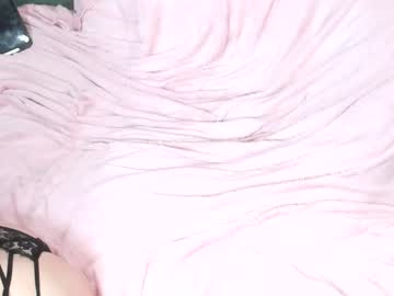 girl
        _servuss_ cam image #7987