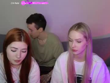 couple Cam Girls Live with mmkakpoxyi22