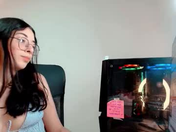 girl Cam Girls Live with brooklove_doll