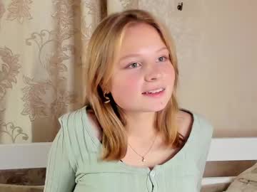 girl
        aliceadamss cam image #18955