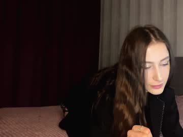 girl
        molly_flwers18 cam image #22243