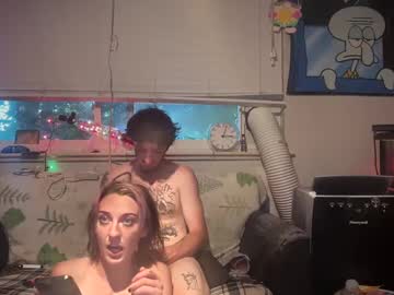 couple Cam Girls Live with ravenandbeastie