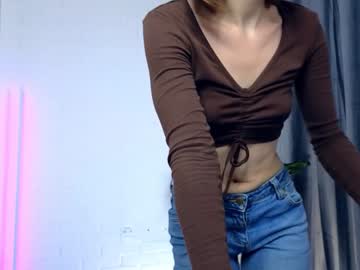 girl
        nin__a cam image #11802