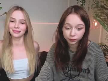 couple Cam Girls Live with dontoke_