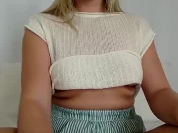 girl Cam Girls Live with innocentblonde789