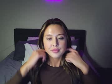 girl
        lunaaluvv cam image #23232