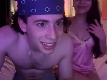 couple Cam Girls Live with yaraandleo