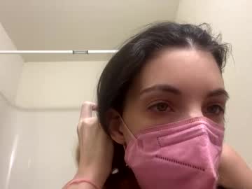 girl
        ivy_rose90 cam image #24019