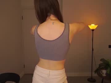 girl
        elizabethennals cam image #31287