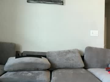 couple Cam Girls Live with kylekickstand