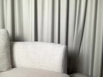 girl
        lolasinclairr cam image #34075