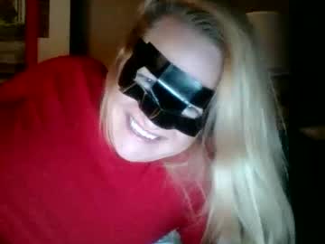 girl
        ducttappedblondief cam image #11055