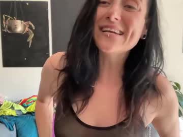 girl Cam Girls Live with smiles_n_smut