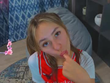 girl
        felony_rone cam image #32519