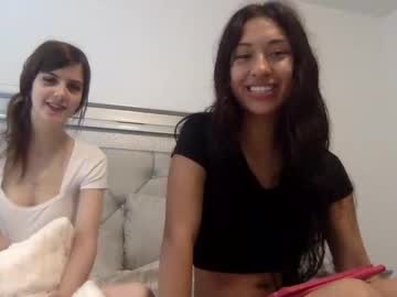 girl
        lizzyhart cam image #29212