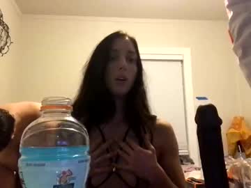 girl
        slummshadiee cam image #22298